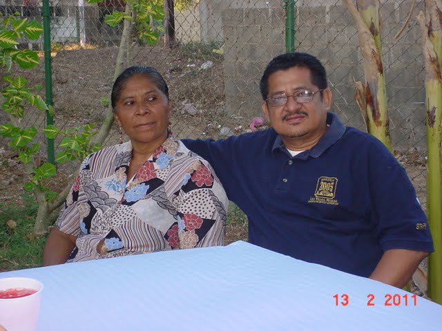 Don Ramon Mejia con su esposa, en celebracion de Aniversario de bomberos de La Villa